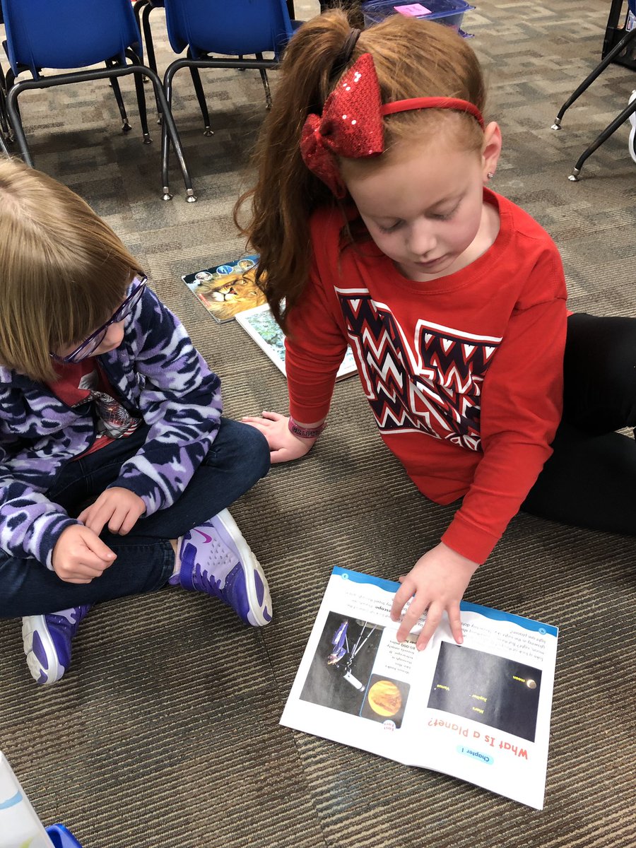 wendymaebranson's tweet photo. Diving into nonfiction... #hatfieldelem #nisdela #TCRWP https://t.co/jiztt5NIYk