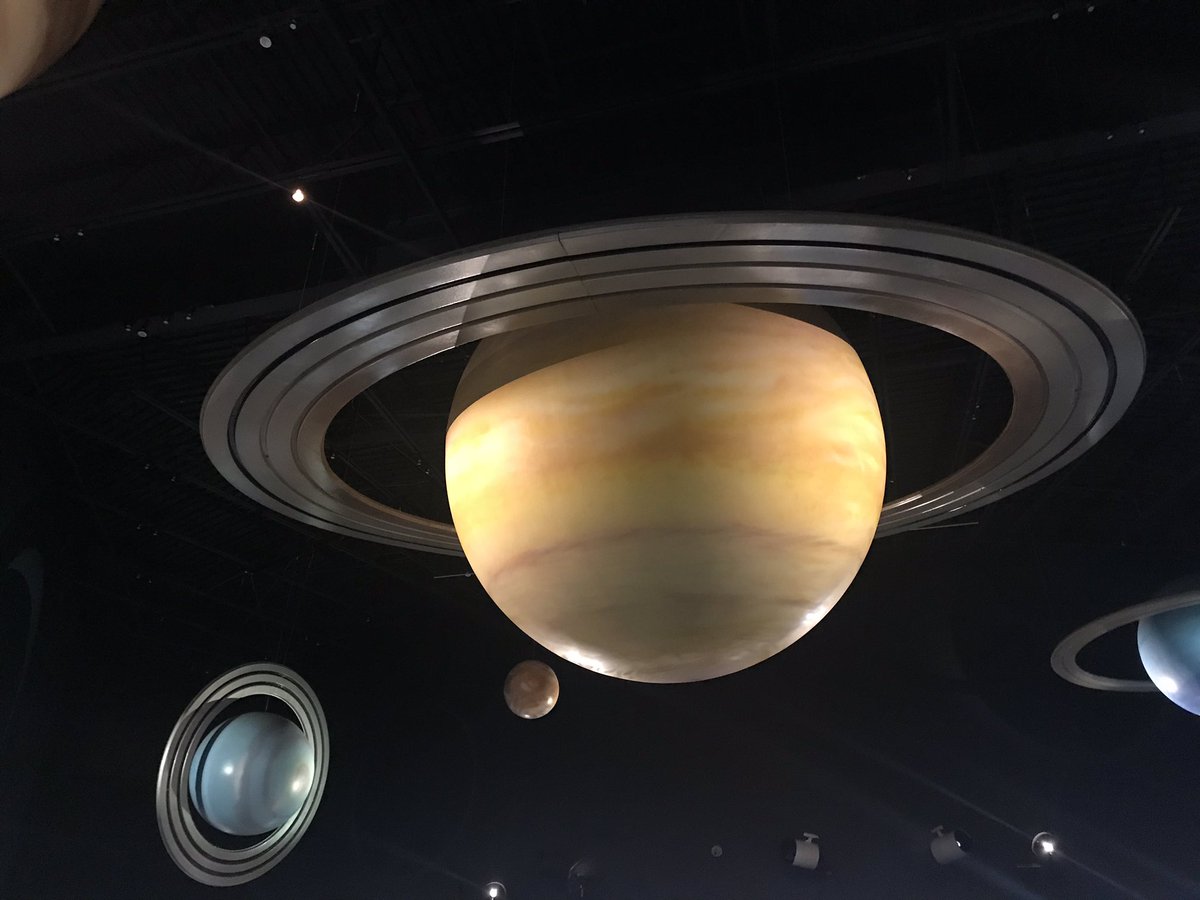 2KMorrisAcademy's tweet photo. A successful field trip to the Geocenter! #experiments #nlscience #Geocenter https://t.co/hkdAWqR3O8