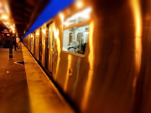 maxicat12's tweet image. My golden chariot
.
.
.
#traintime #train #subway #subwaytrain #masstransit #transportation #mtasubway #nycphoto #nycphotography #nycphotographer #nycsubway #urbanphotography #bronx #goinghome #subwayplatform #nyc_explorers #nyc_ig #nyc_highlights #nyc_i… ift.tt/2K9PG57