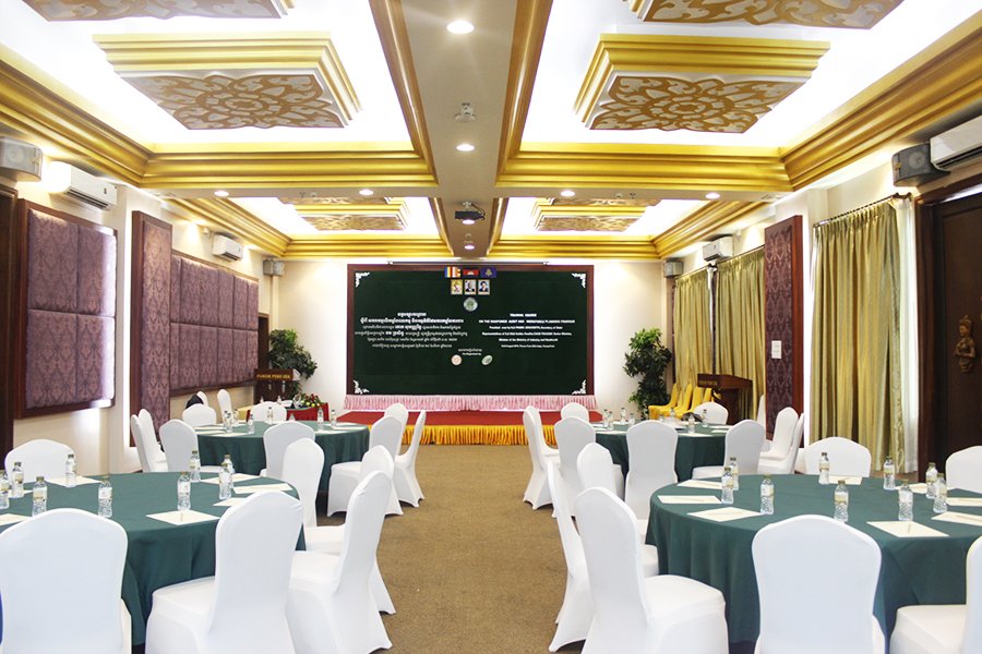 PenhEra's tweet photo. We would like to thanks to all our valued guests whom always keep supporting the services of Phnom Penh Era Hotel.

Would you need further information about seminar, business events, banquet please kindly contact: 070 800 665
Email: sales1@phnompenhera.com

#phnompenherahotel https://t.co/6sfcpoT38b