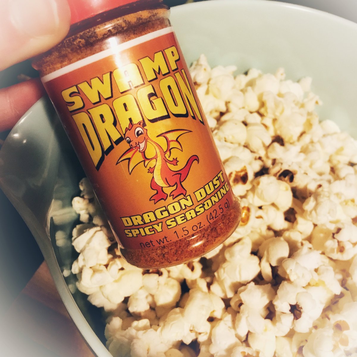 theswampdragon's tweet image. Spicy popcorn? If Friday is movie night, you gotta try it! 
Add some Dragon Dust to your popcorn when it's freshly popped (if using microwave popcorn), or to your oil if using a popper. A little goes a long way. 
Enjoy, marvel at deliciousness, repeat!