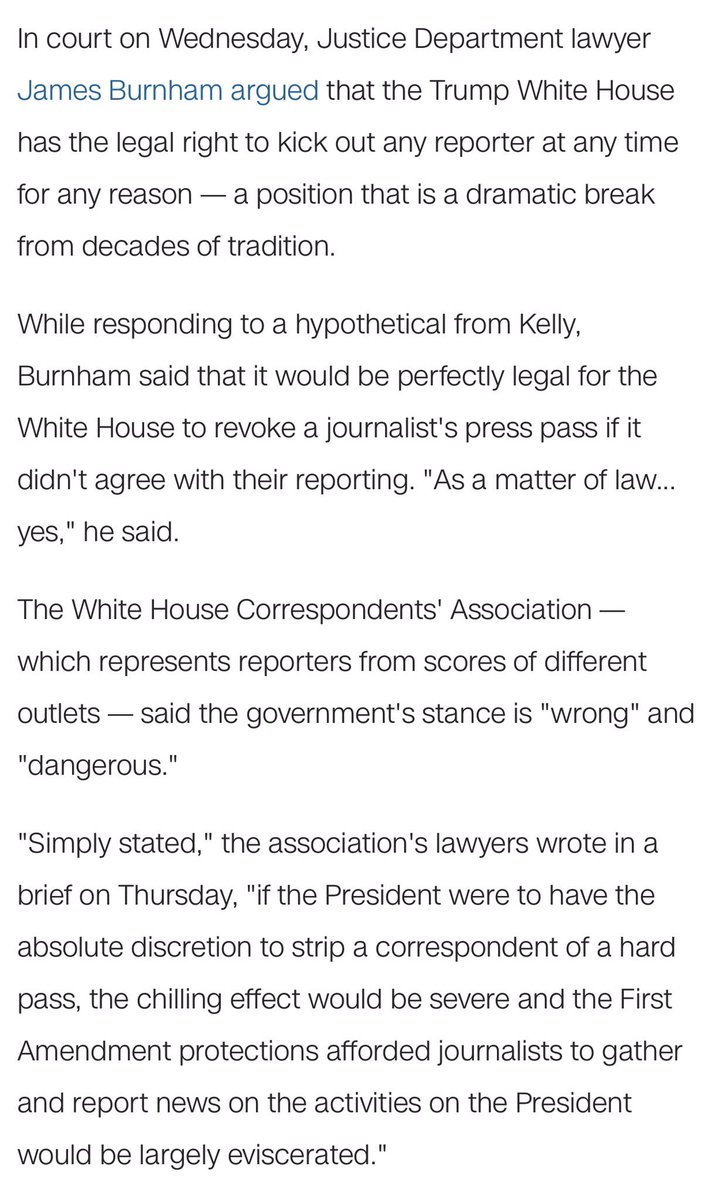 CNN记者Acosta被白宫吊销入白宫许可后，起诉川普违反宪法第一和第五修正案，今天法官以违反第五修正案（正当程序）为由判决临时恢复其许可，等待正式判决是否违反第一修正案（新闻自由）。在法庭上白宫律师说：川普不喜欢哪个记者的报道，就有权吊销其入白宫许可。真是把美国当俄国、朝鲜和其他国家。