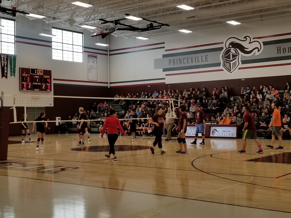 devin_cendejas's tweet photo. @PrincevilleCUSD We raised a ton of money for Heart of a Prince on Wednesday!! Thanks to everyone who helped, donated, and played!! #princespride https://t.co/A0sGExntNN