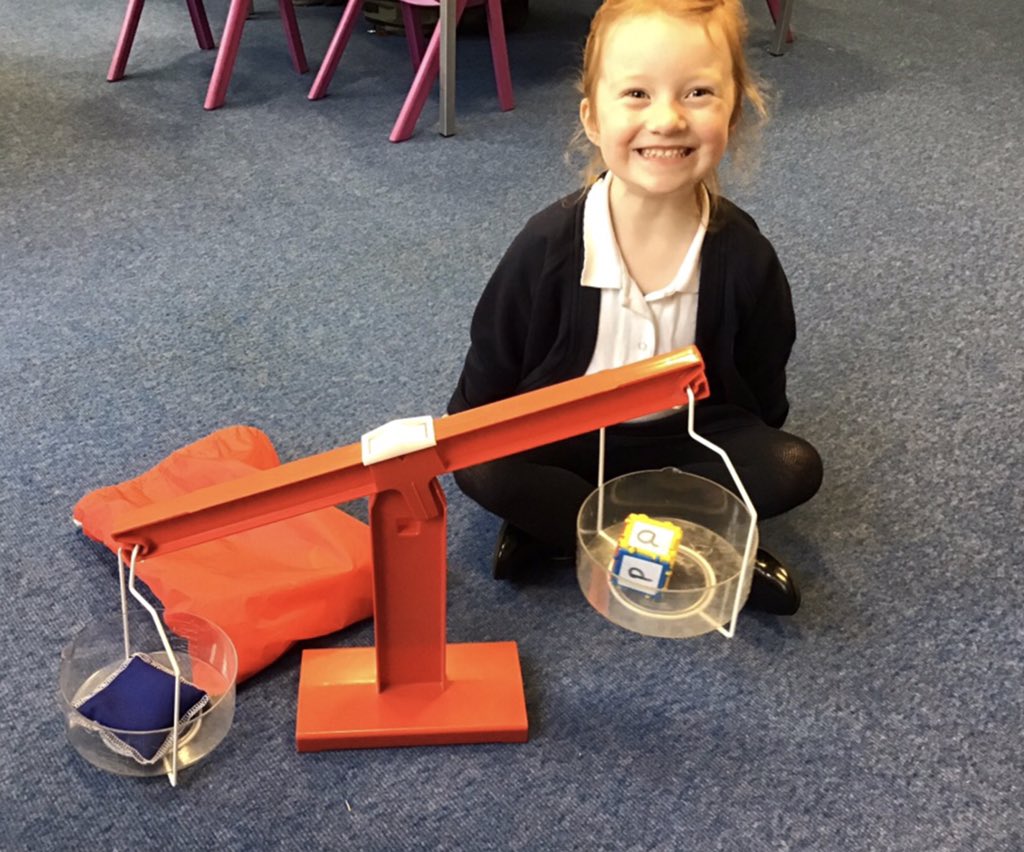 KillowenPS's tweet photo. Heavy or light? #InvestigativeLearning in P1. #ExplainingLearning https://t.co/rdtvewJjbt