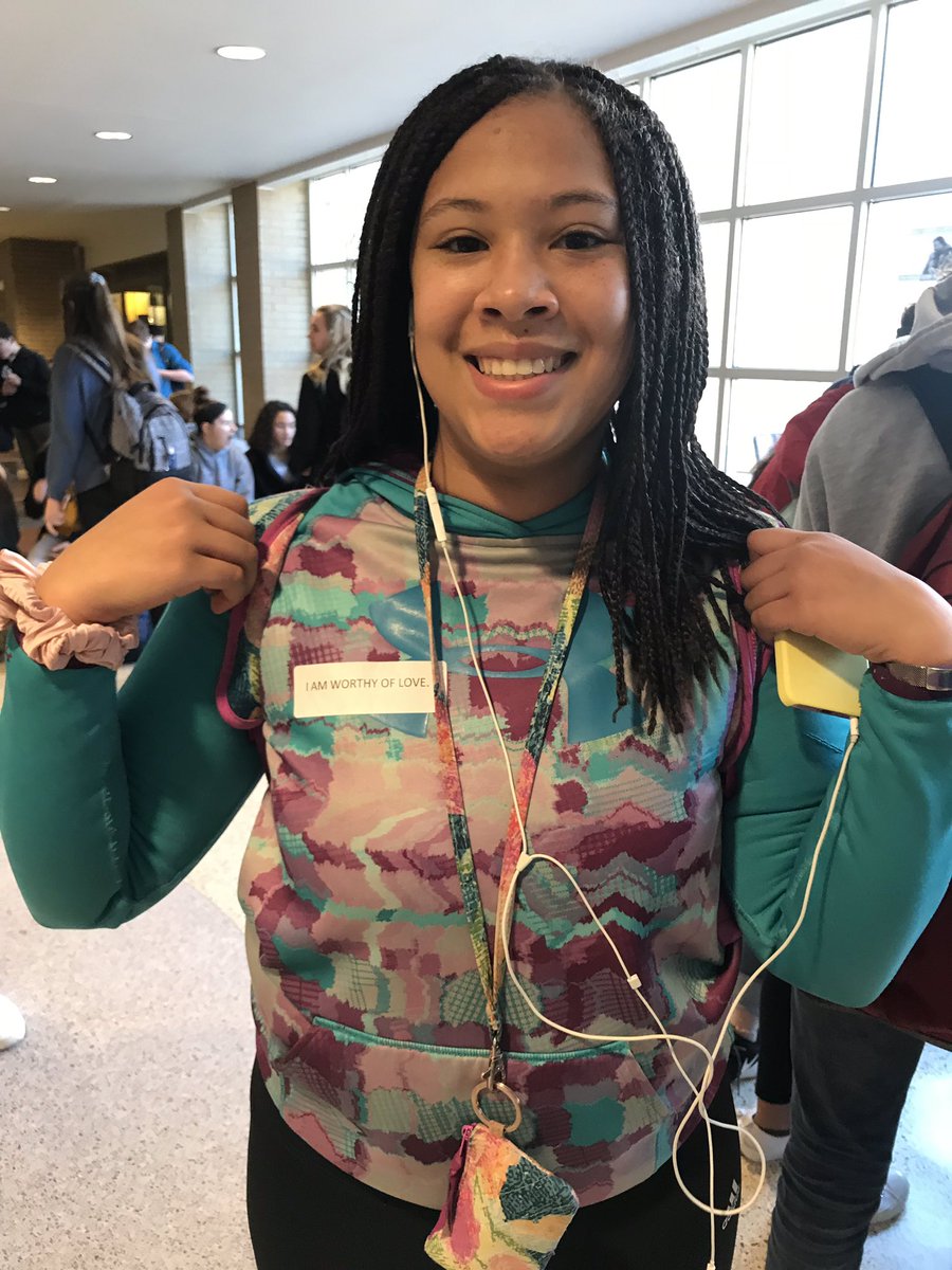 dasd_dhsw's tweet photo. The Whippet Wellness Team distributed positive affirmations to students. Focusing on being kind and boosting self-esteem. #whippetpride #DtownWellness #DowningtownCTC https://t.co/3bfWtDINn0