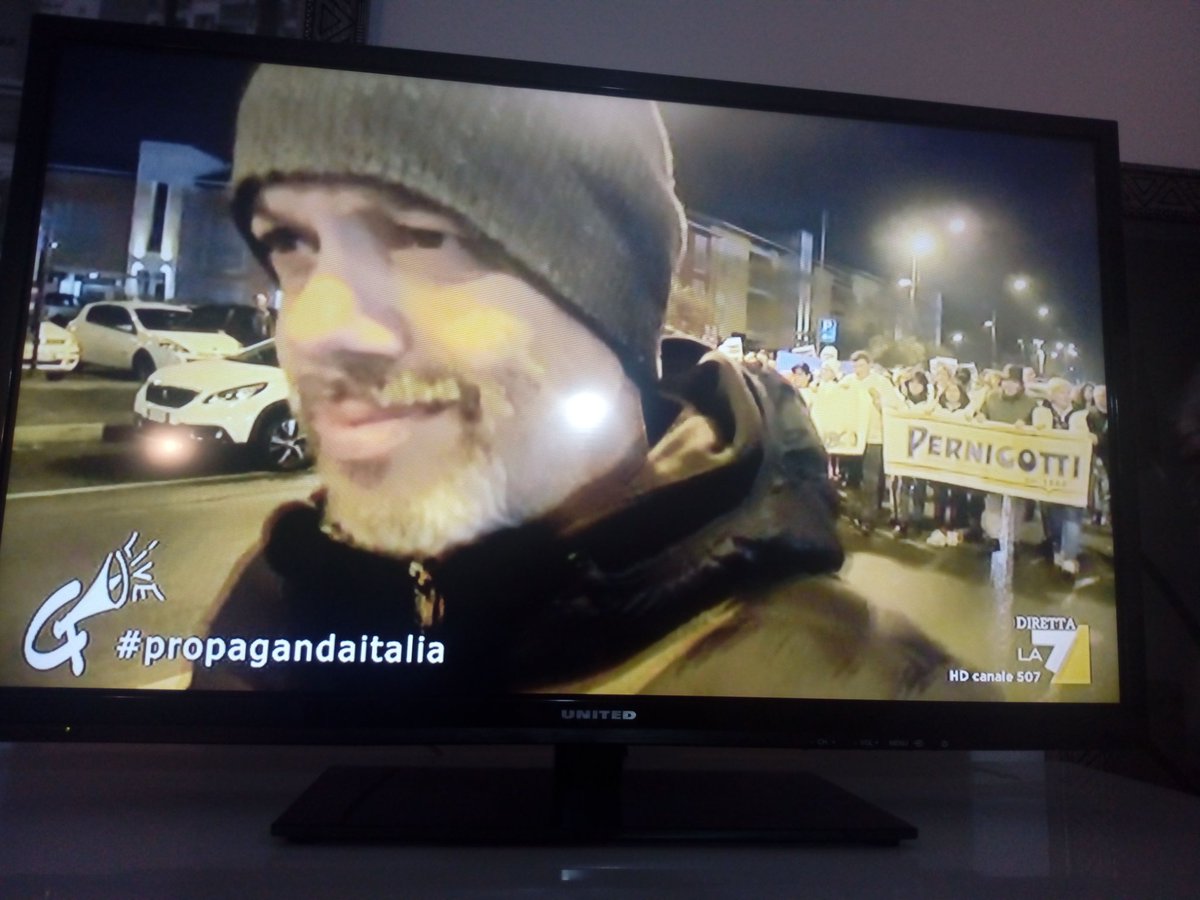 dokarleo's tweet photo. Che Natale sarà senza i Pernigotti? Se ne discute con @ZoroSindaco su LA7 #propagandalive https://t.co/QFf6i0o6Tv