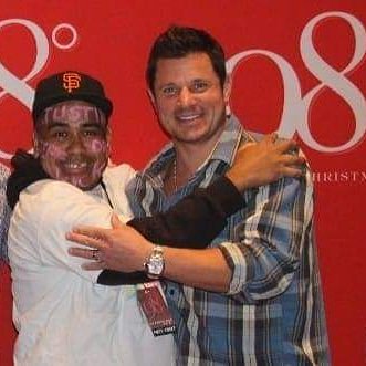 dantes0814's tweet photo. @NickLachey Thank you for a memorable evening last night #98christmasvip https://t.co/IWWhnPH9cS