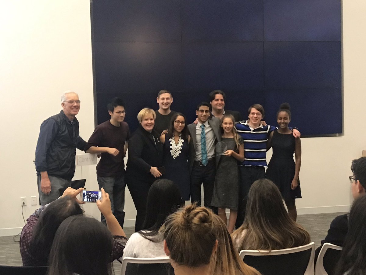 YouthCITIES's tweet photo. Congrats L3 #Innovation Challenge winner SmartGlux - help kids administer their own insulin! Thx to judges &amp; @labcentral! #LeadersOfTomorrow https://t.co/vhgDnRGzPB