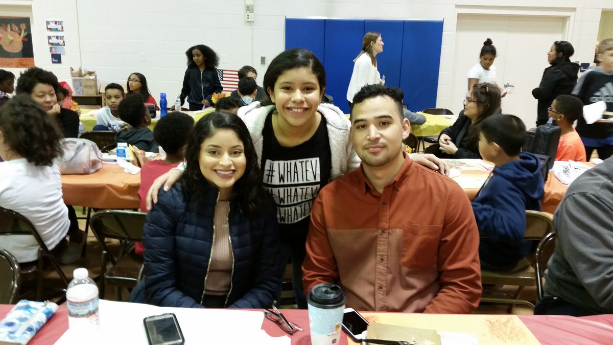 6thGradeBHES's tweet photo. Happy Thanksgiving! https://t.co/MvuU9ijykV