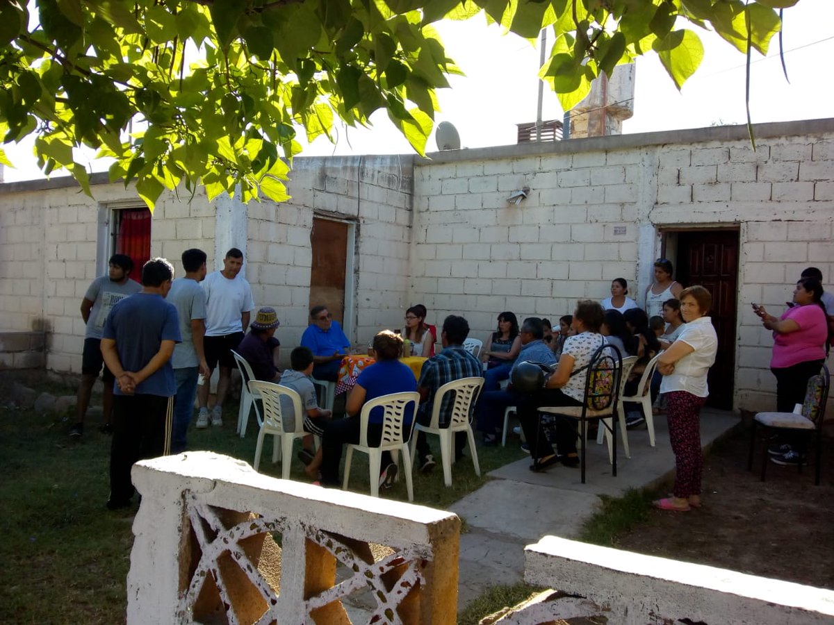 Reunión con los vecinos de barrio Independencia de Chilecito. Pasamos un distendido momento conversando sobre las necesidades y proyectos futuros. #Vuelvo #Beder2019 #ElBederDeLaGente