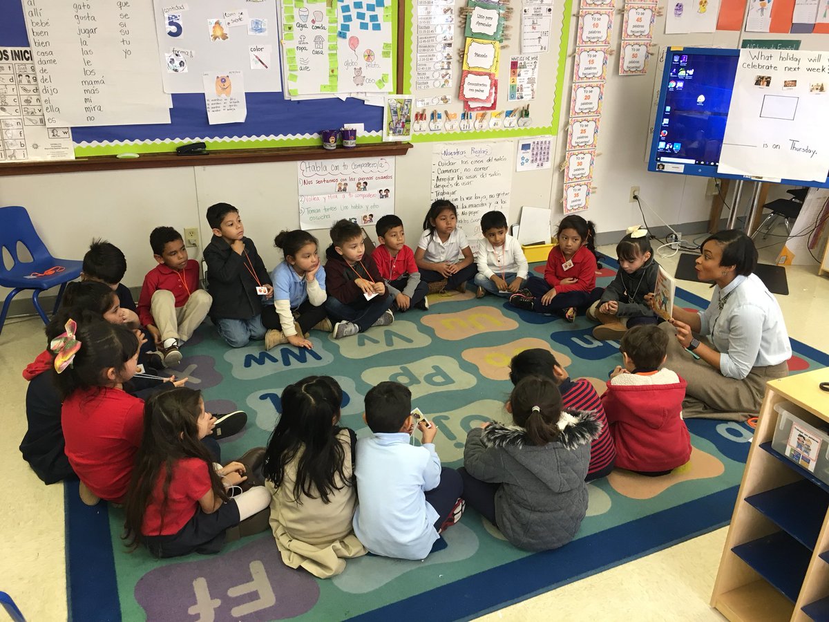 LunaCanthy's tweet photo. Story time with our principal @EducatorJones Thank you Ms. Jones! @NeffECC https://t.co/oXYxqNVVqq