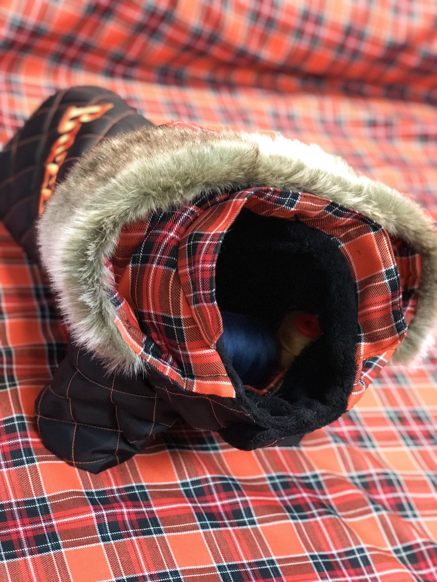 LaMode_Design's tweet image. OMG in love with these designer Doggie Coat by WOOF at Facebook.com/bespokewoof a must see page.