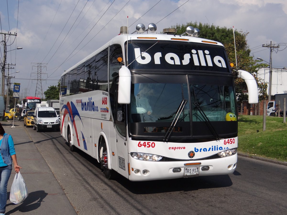 latinobus's tweet photo. También en #Medellin, @expresbrasilia busca a los mejores #conductores, si cumple los requisitos, preséntese en las oficinas de la empresa en @TerminalesMed #Norte, #local124. https://t.co/QuG8TzWsMt