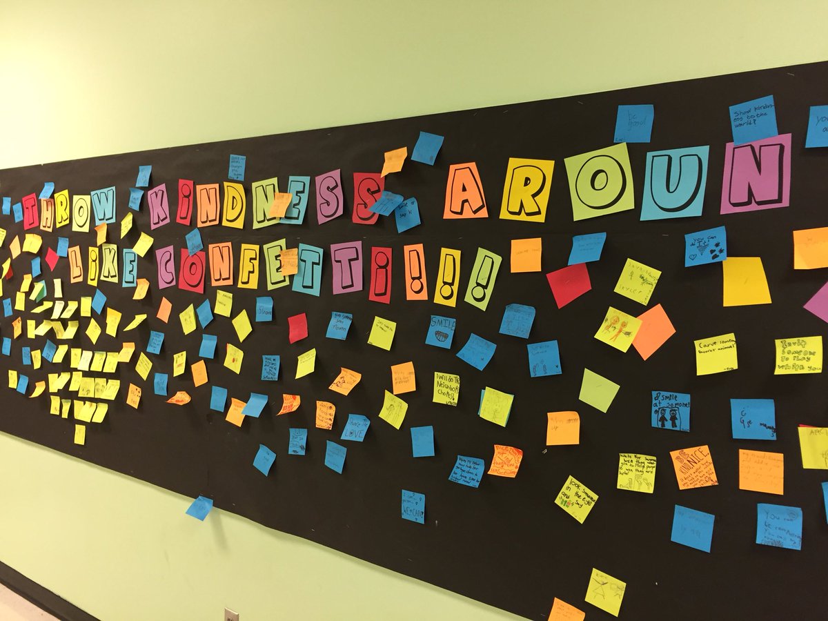 Montclair_BSD's tweet photo. Messages of KINDNESS abound. @Montclair_BSD focused on changing the world one act of kindness at a time. https://t.co/bIIqMNGU8T