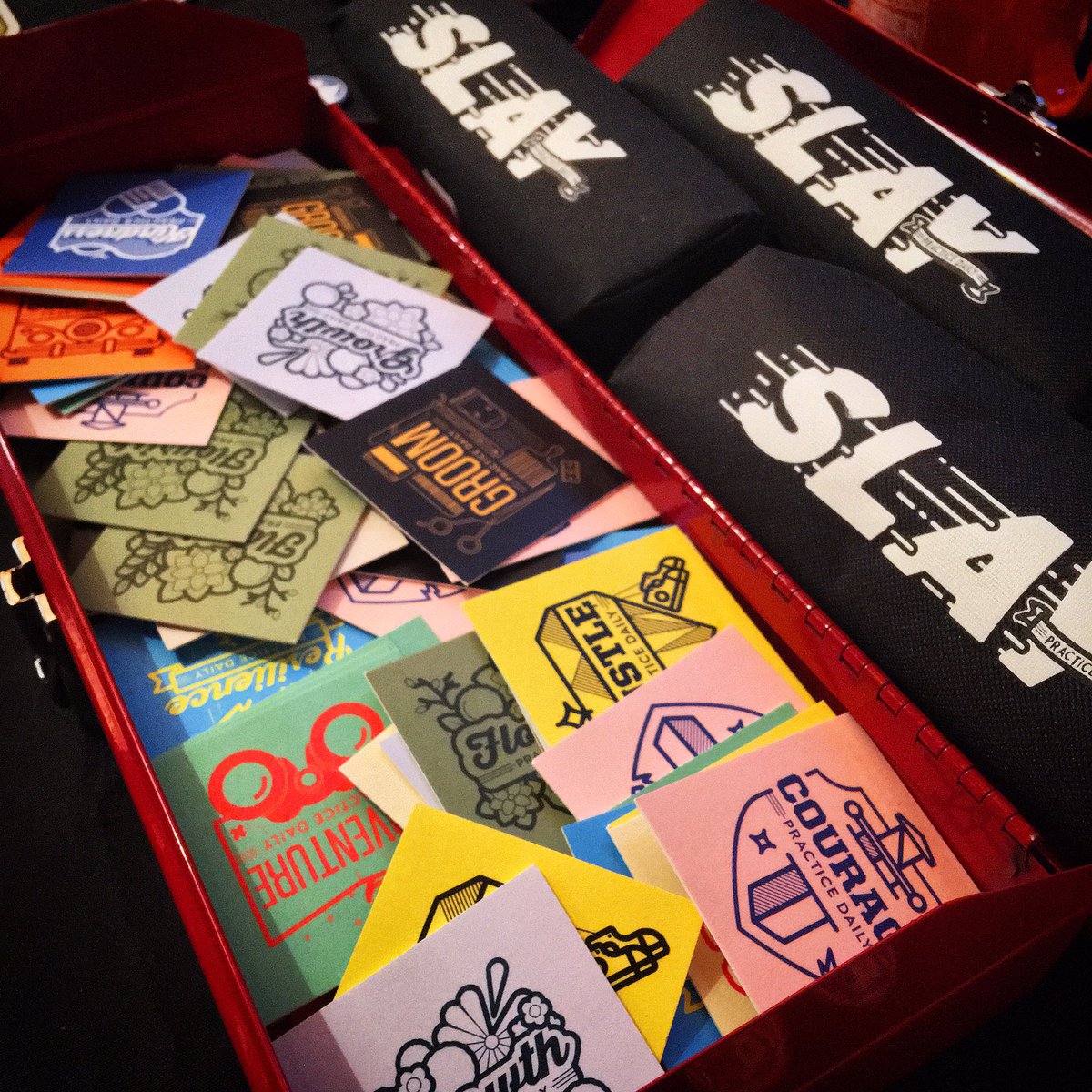 Practice_Daily's tweet image. #Chicago! Friday night at @showofhandschi is lit. We’ll be here all weekend and man, there are some silly good vendors here. Come see!