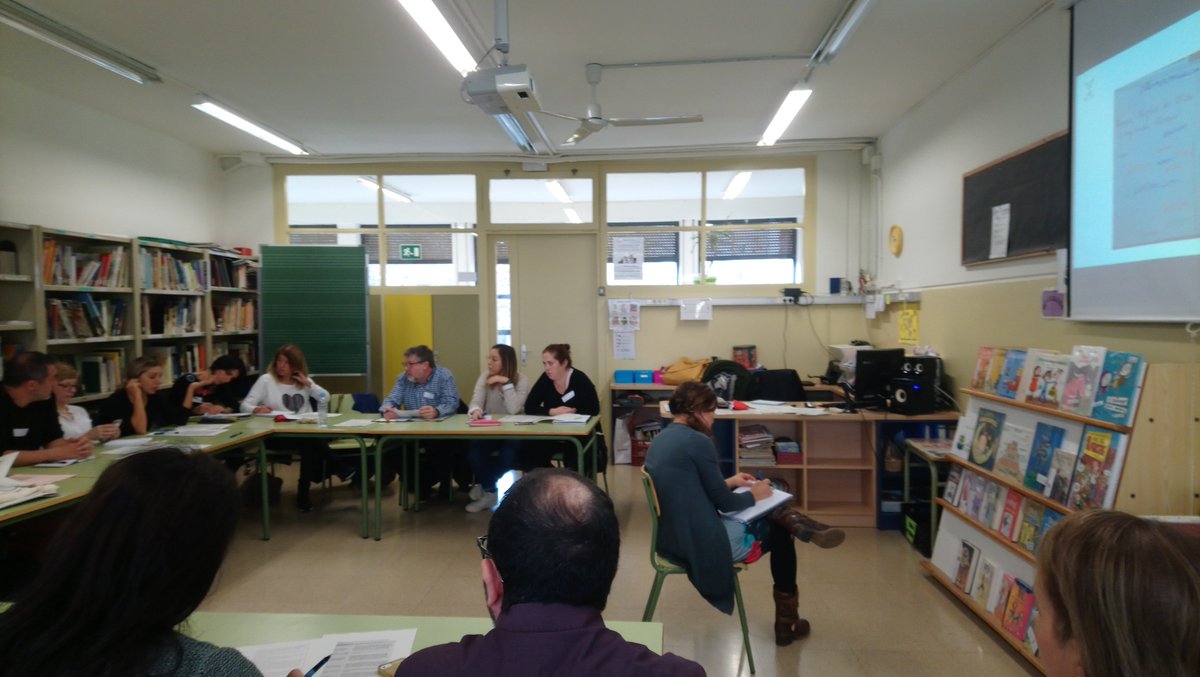 Begonya's tweet photo. L'escola @la_sedeta ens ha rebut avui, #XxCanvi10 , per la #Sessió10 de #Xarxesperalcanvi Moltes gràcies! Idees i molta reflexió compartida. #Laveudelaprenent #SpiralofInquiry #Espiraldindagació #Tuningprotocol #feedback #Amicscrítics #7principis #DUA #UDL #Pupilcenteredapproach https://t.co/424ZmAhwKa