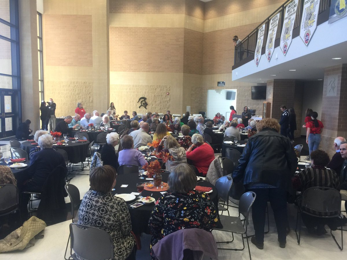 PegHarrisfcs's tweet photo. Retired Staff Luncheon with FCCLA as hosts! Great teamwork! https://t.co/za1TViiV7Q