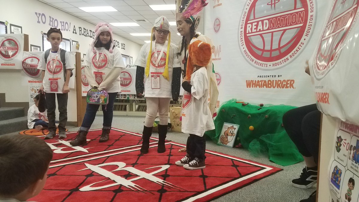pisdgarfieldlib's tweet photo. READ NATION did an interactive storytime and gave our students free books! Thank you @HoustonRockets and @Whataburger ! #pisdREADS #pisdgarfieldlibrary https://t.co/2xL5ZAYwih