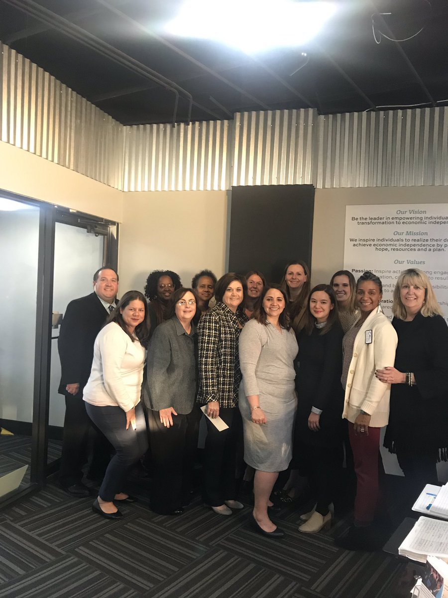 TiffKStreet's tweet photo. The National Council has a great afternoon volunteering at the Kansas City Dress for Success! https://t.co/FpUVKhIDMq
