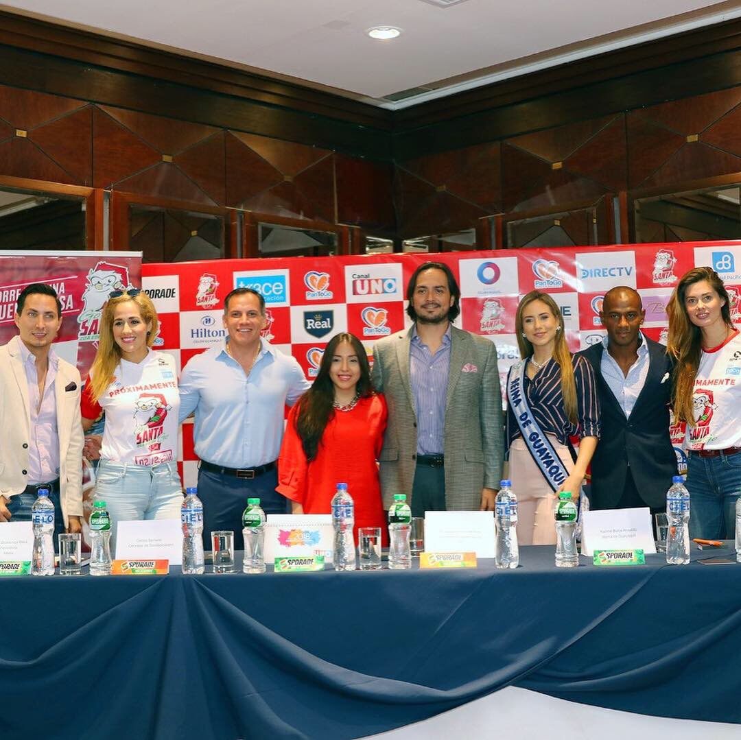 CarlosGSerranoB's tweet photo. Rueda de prensa junto a la fundación #PantoGo sobre carrera 5k #GoSantaGo a beneficio de los niños de mi cantón Samborondón. Gracias a todos los voluntarios por poner ese granito de arena🙏🎅🏃🏽♂️ https://t.co/lpwOeyHAwc