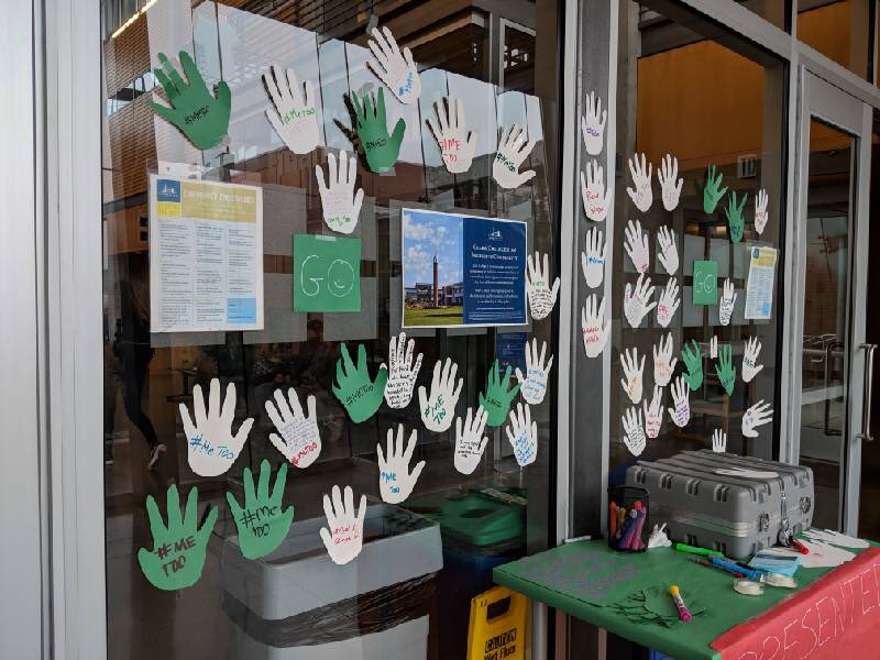 ClarkIndyNews's tweet image. Display at Gaiser Hall #NotAlone #penguinsfly #ClarkCollege #PenguinNation #MeToo #VanWA