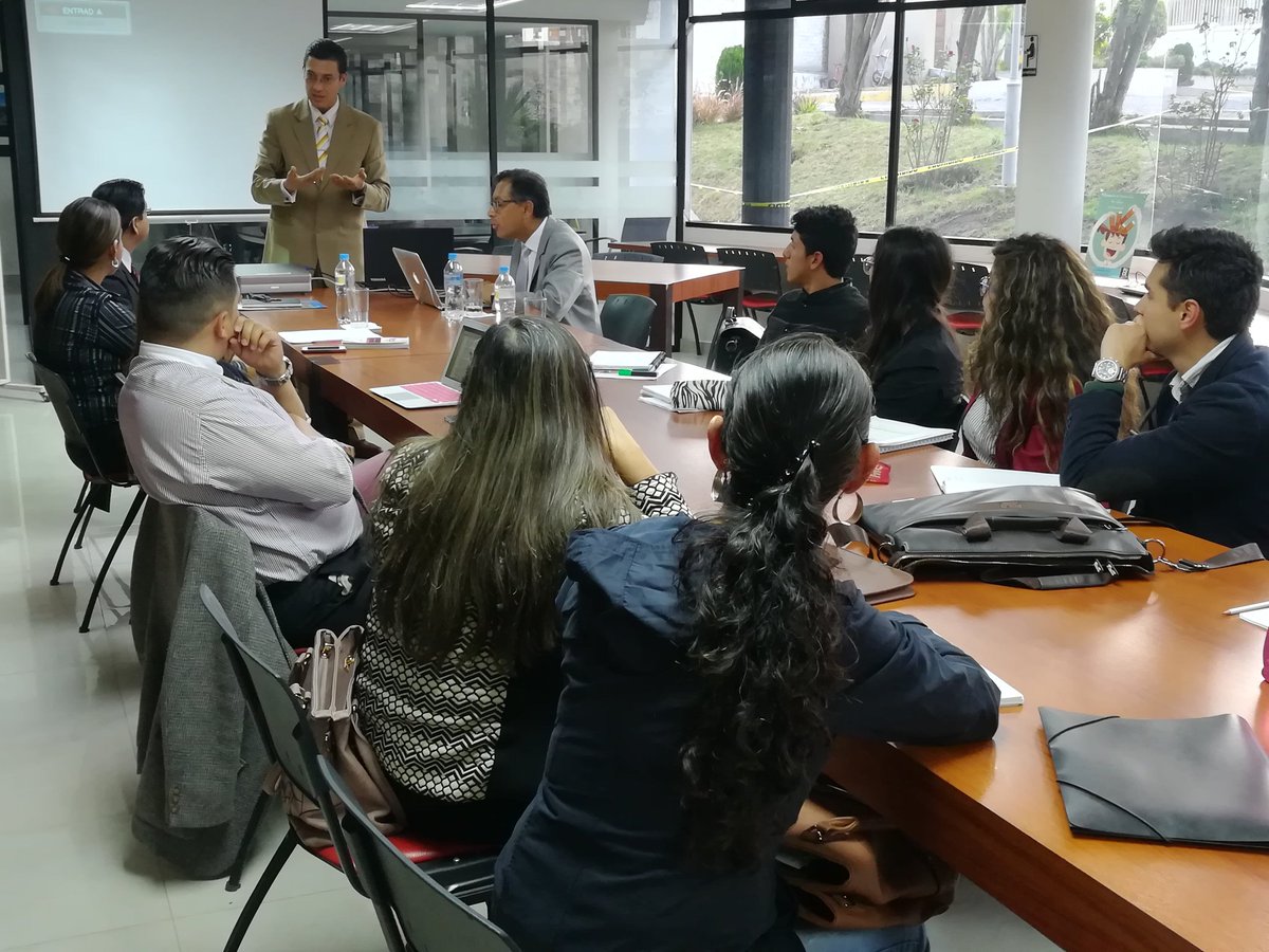 Tungurahuacj On Twitter Ahora En La Carrera De Jurisprudencia