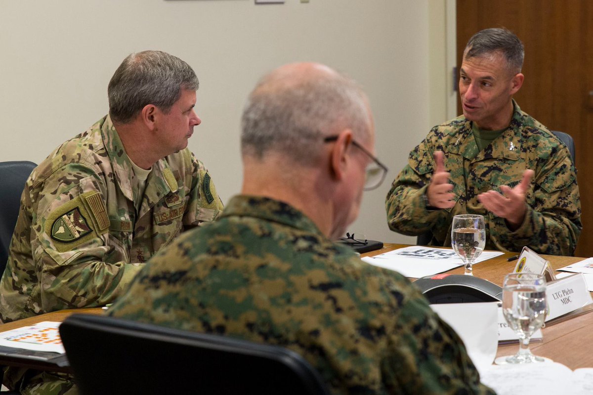 MARFORSOUTH's tweet image. Col Michael Oppenheim and @ArmadaColombia LtCol Erick Del Rio, SPMAGTF-SC’s commander and deputy commander, give LtGen Michael Plehn, the @southcomwatch military deputy commander, the task force’s final brief for the 2018 hurricane season. 

#MaritimeTaskForce #RegionalPartners