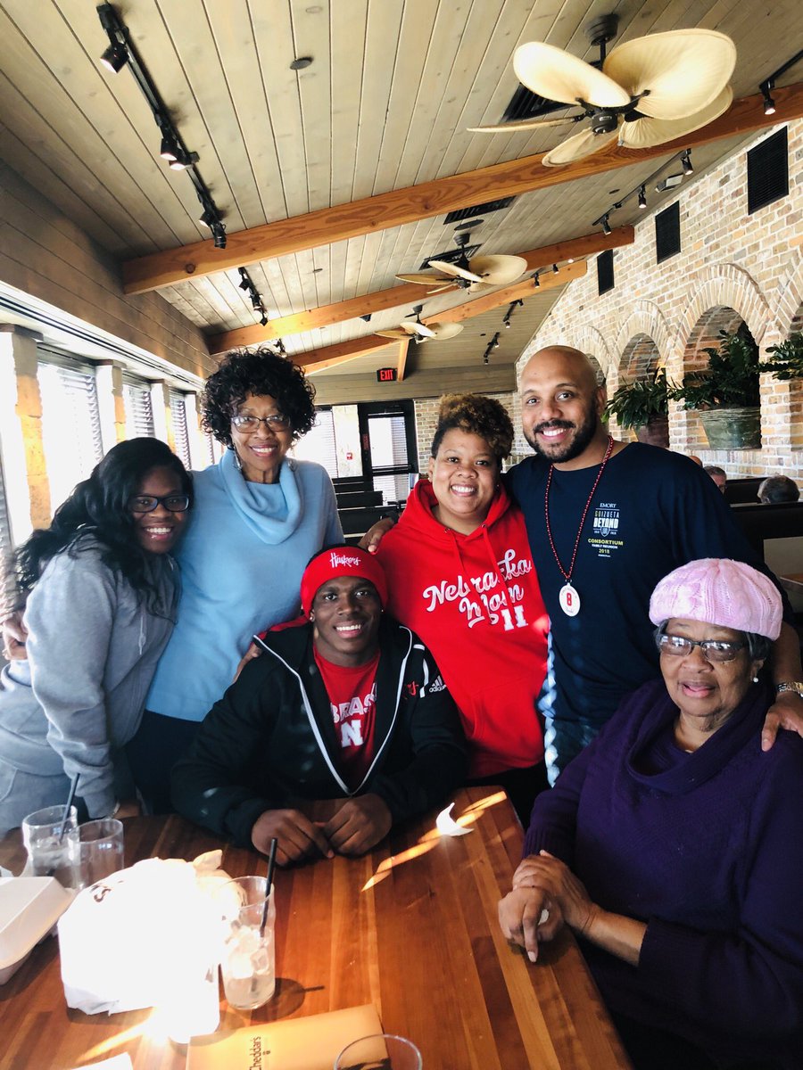 mrscourtneeeeee's tweet photo. 4 Generations made it to see the kid @_TheCamJuice4! God is so good! π #Huskers #GBR #lovemyfamily #missingacouple https://t.co/CKfR19HT3d