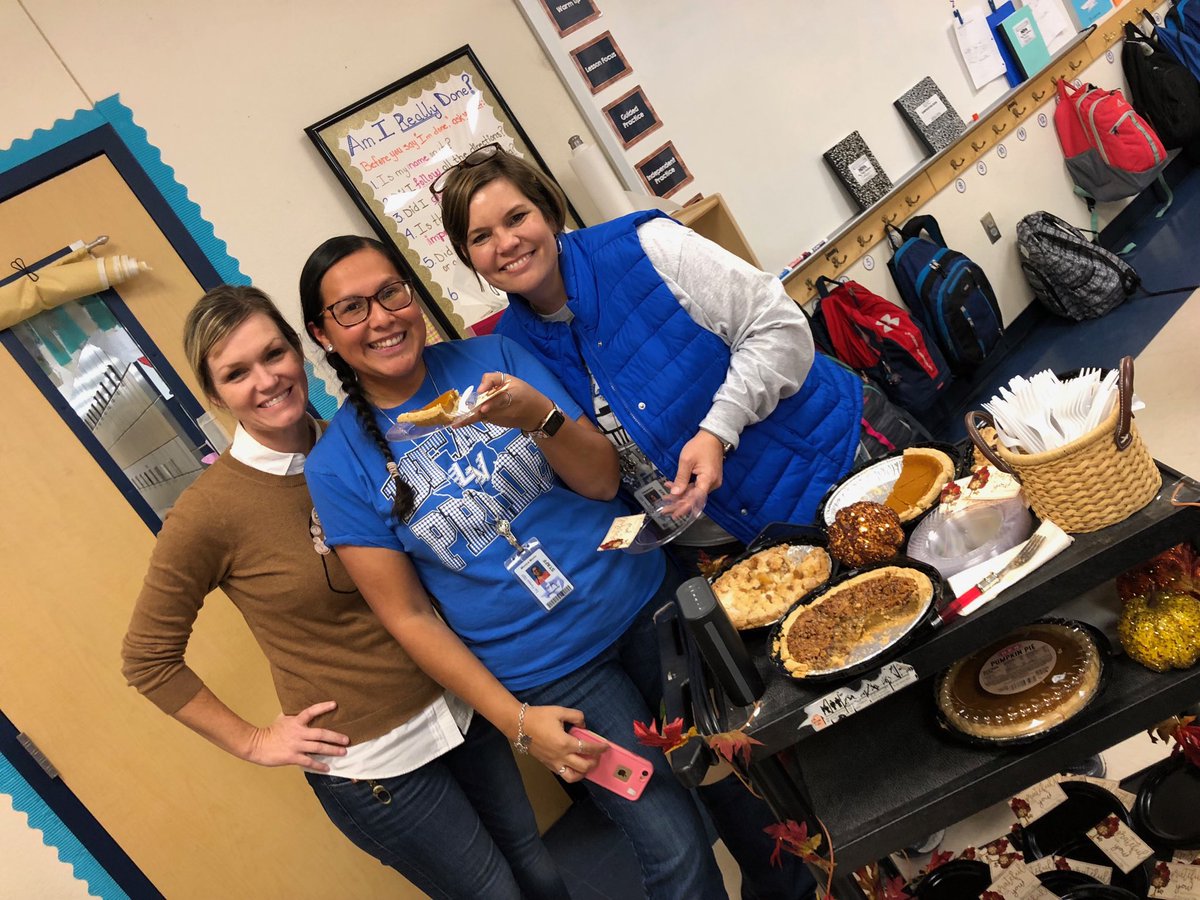 InstCoachSetzer's tweet photo. LV Intermediate Principals rock!!! Taking pies to all their teachers this afternoon!!! #lvintermediate #EmpowerLV https://t.co/nqJxJxgWdM