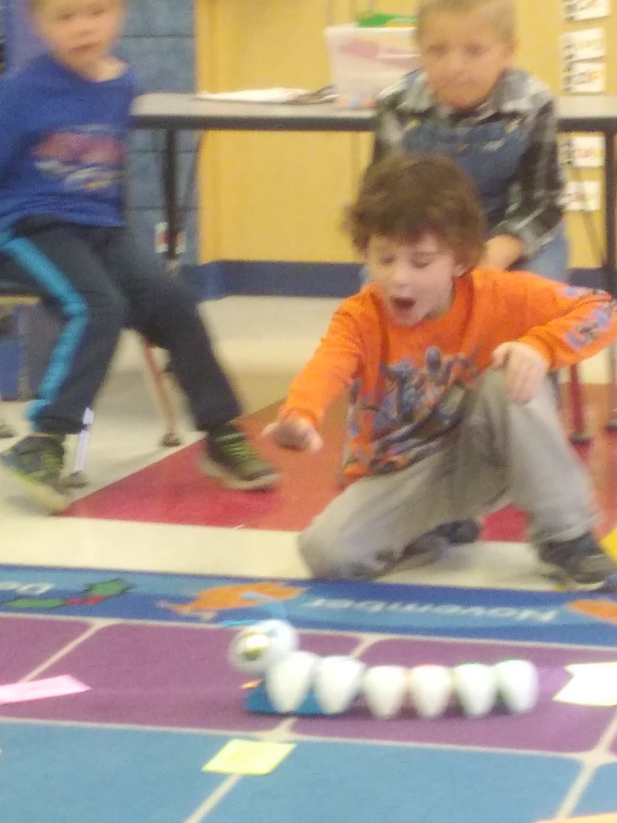 kepelizBPS's tweet photo. Had the best time coding the #codapillar to stop on a short vowel word #bpsdragons https://t.co/wisHH8WBua