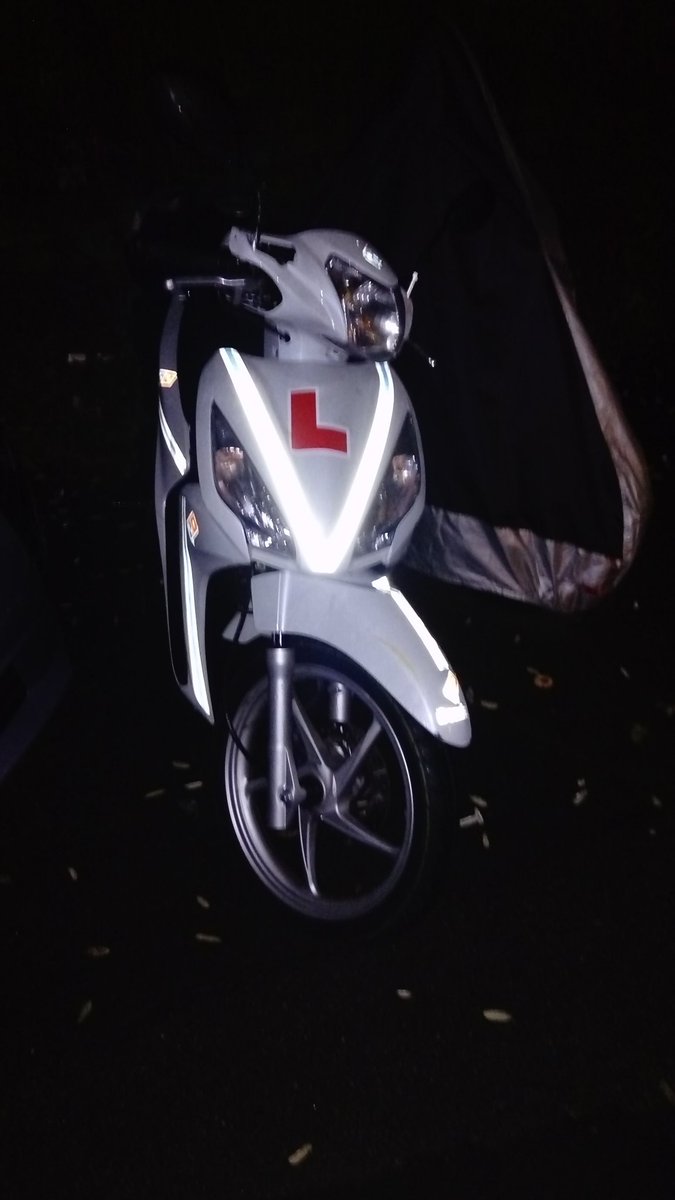 MPSPenge's tweet photo. Stolen moped recovered after the #tracker company alerted us. Stolen earlier by means of a violent knife point robbery. This will now be recovered for forensic examination @MPSPengeCator @MPSCrystalP @MPSClockHse #OpResolve https://t.co/pJEldLaUt6