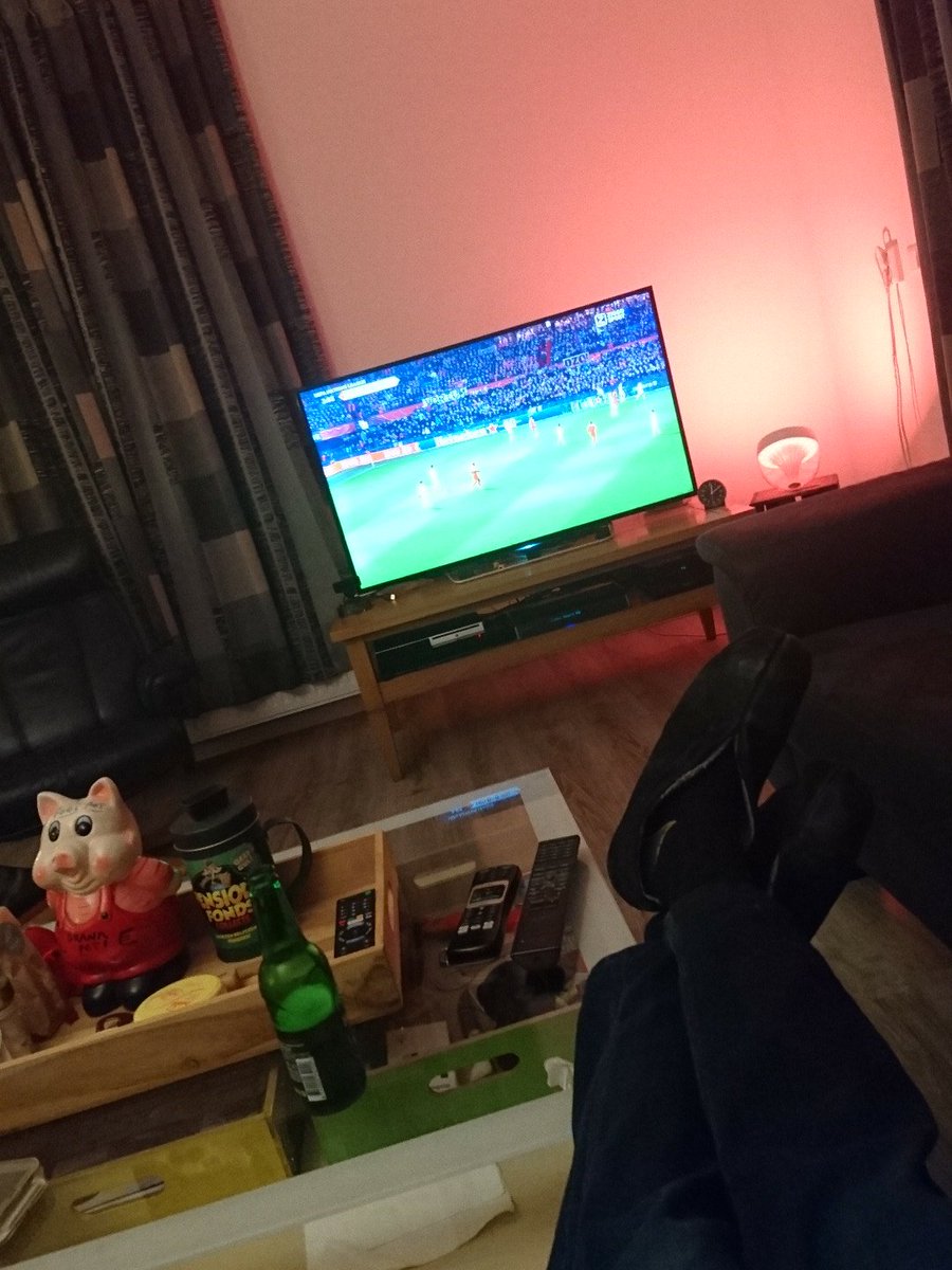 jpdebrij's tweet photo. Toch nog effe Nederland tegen Frankrijk kijken @ZiggoSportF1 https://t.co/AOqZO2s8gv