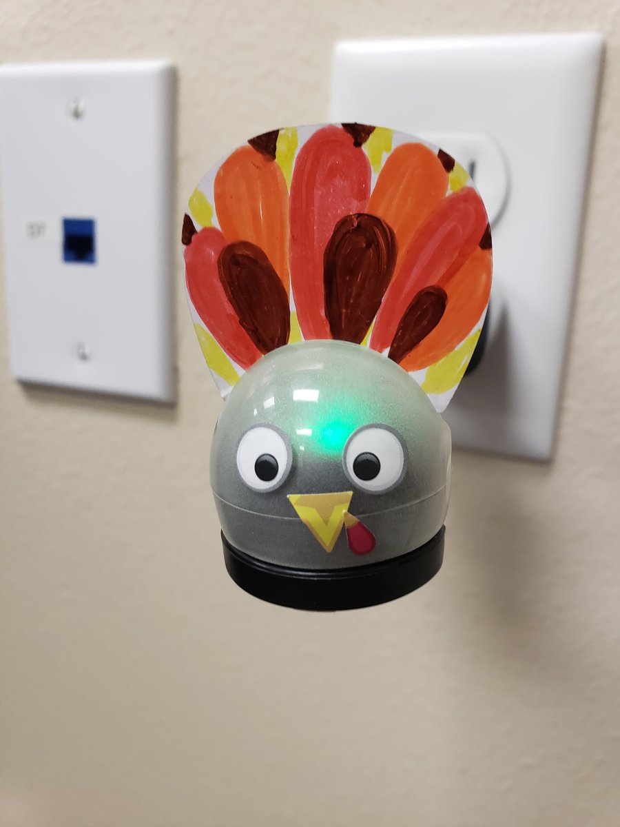 sjm_kinder's tweet photo. Spent this afternoon making a #turkey and 2 courses for a #turkeytrap lesson next week. #stemactioncenter #ozobot #kindergartenrocks @HawthornEagles https://t.co/WYyWZaVI7P