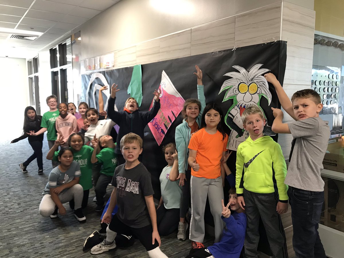 christinalyross's tweet photo. Super Outrageous Science Day in third grade: Mixtures and Solution
@NatalieW0913 @KH_GE3 @Mrs_MajalcaGE #WeAreGroves #humblejoy #thirdge https://t.co/d3soBUWZMZ