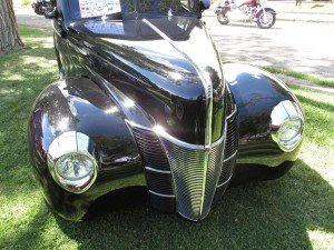 AutosTrucksRods's tweet photo. 1940 Ford Deluxe Convertible Coupe...The 1940 Ford is one of the most collectable cars of the pre war era...photos, specs, design history at..https://t.co/k2uKsAAgNr #1940ford #classiccars #fordconvertible #1940fordcoupe #fordcoupe #carpics #carphotos https://t.co/YvZpRHfrdY
