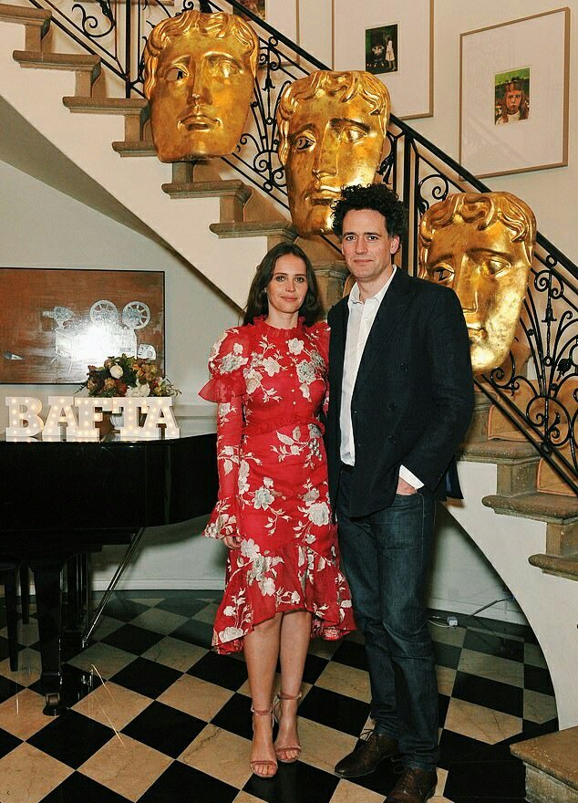 badpostfelicity's tweet photo. felicity and charles guard at BAFTA Los Angeles. https://t.co/Yo6RFelLfE