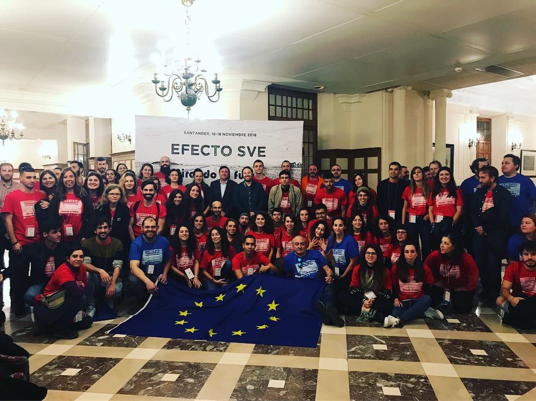 jovenmania's tweet photo. Jóvenes voluntarios de toda España se han reunido en el Evento Anual del Voluntariado Europeo en el @PdelaMagdalena. El consejero de Educación, Francisco Fdez Mañanes y el director de Juventud, Jorge Gutiérrez, les han dado la bienvenida @InjuveSpain #EventoSVE #EUSolidarityCorps https://t.co/lafblCtsgn
