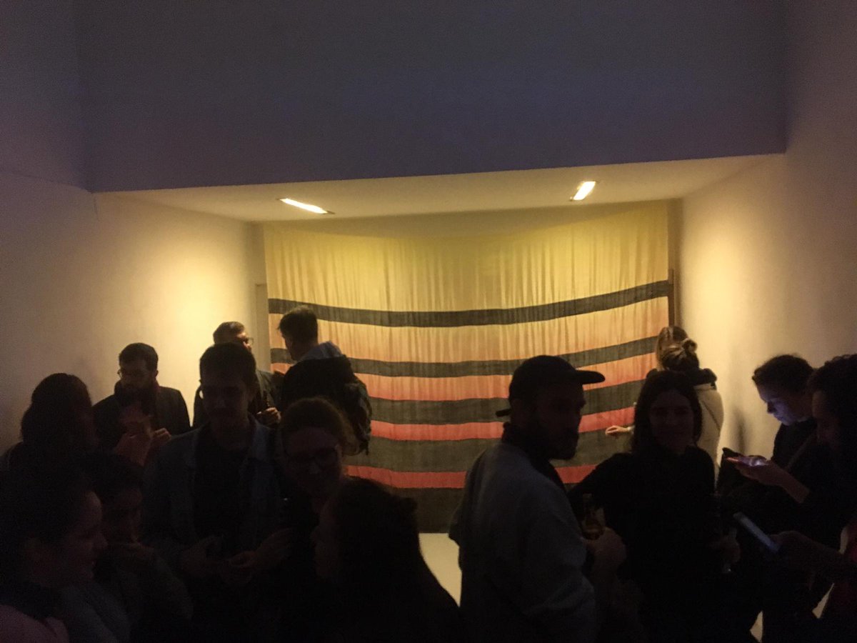a_desk's tweet photo. Adélaïde Feriot en Homessesion. Teatro y video entre otros formatos y texturas para transferir relatos que  se podran activar en otro lugar y momento, traducido y transformado #loopfestival #cityscreen https://t.co/bLpoptAX83