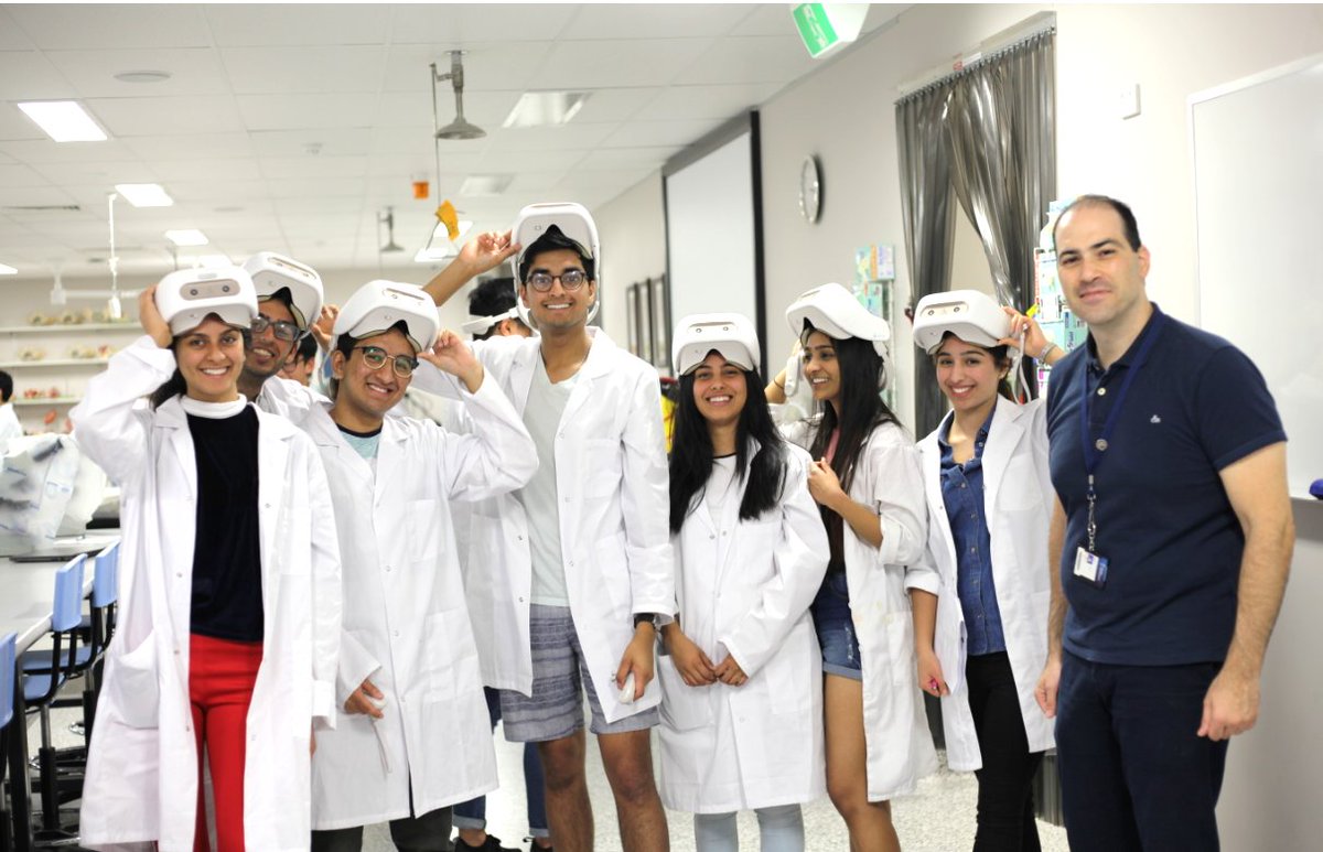 BondUniversity's tweet photo. While virtual and augmented reality technologies are the norm in our medicine classes, new multi-user #vr anatomy training will allow interstate and overseas experts to join #BondUniversity students in a virtual classroom, from wherever they are in the world! https://t.co/9c4HKA9Awn