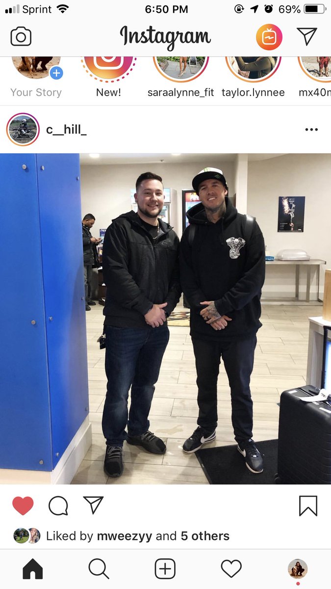 _dbreezyyyy's tweet photo. Ugh when your lamest friend is finally cooler than you 😩 @twitchthis https://t.co/So7MT4rBqq