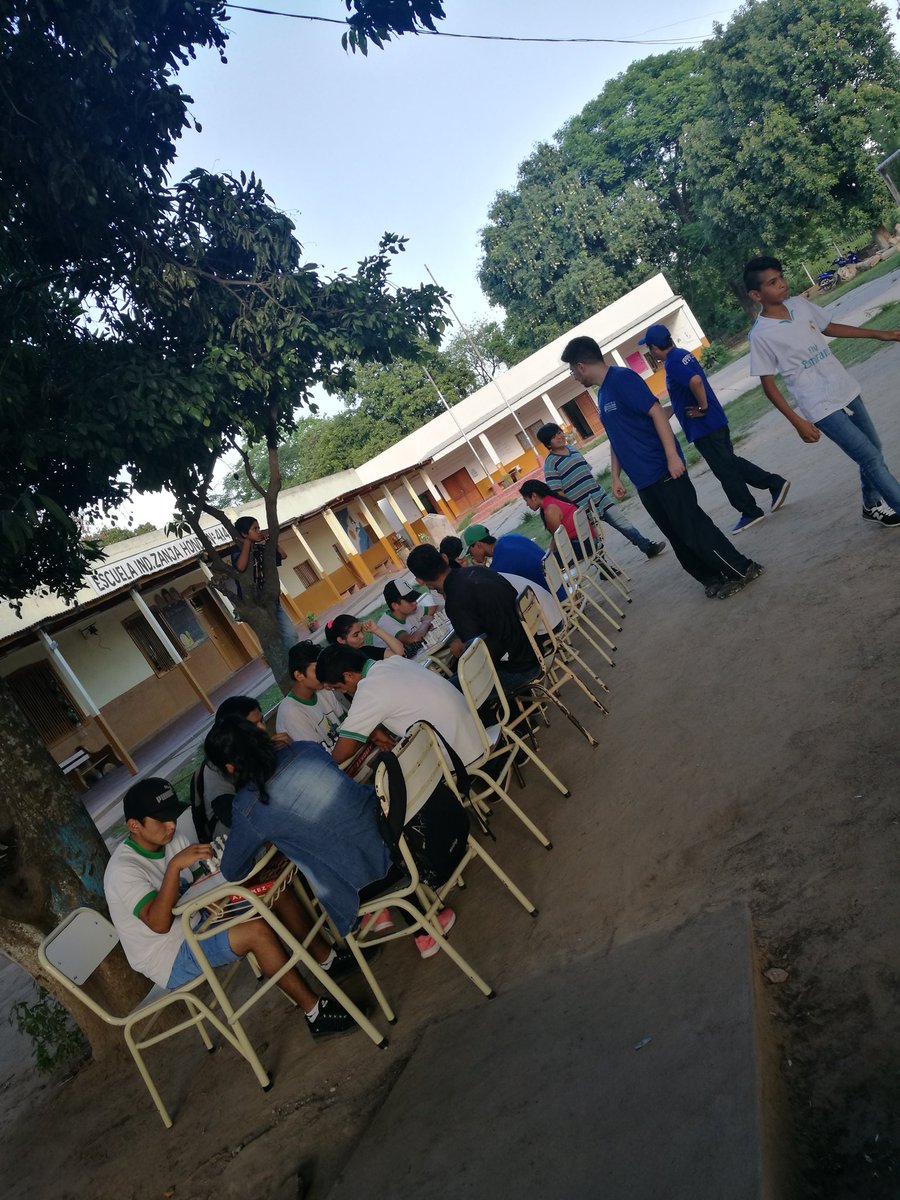 ChocobarKarina's tweet photo. #CPPSSaltaEnAcción #AjedrezEducativo siempre que haya alguna actividad recreativa que potencie el aprendizaje de nuestros jóvenes esta #LaGranMareaAzulCPPS Col 5171 #Tartagal @UrtubeyJM @aniberruezo @OscarGhillione @larubita70 @fguillesaavedra https://t.co/PMc9gCjeRw