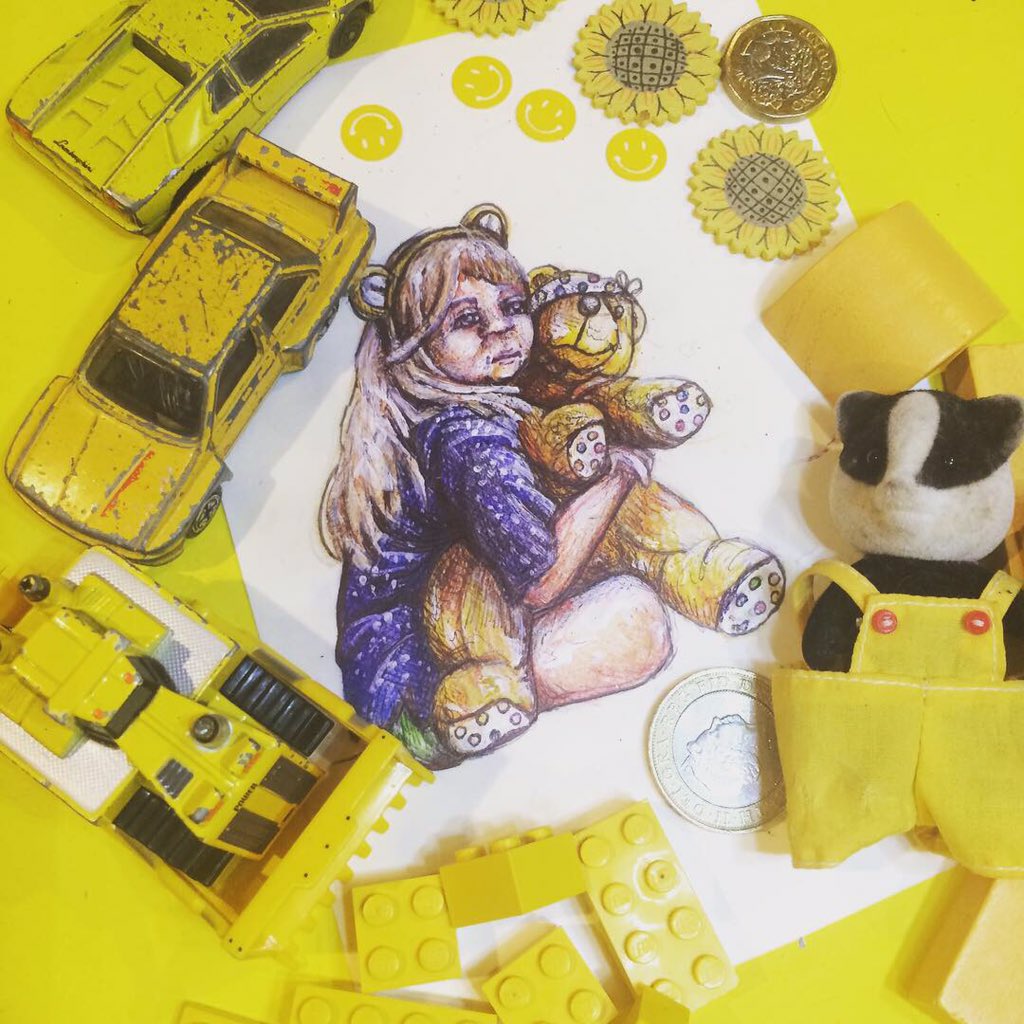 mroseartstudio's tweet photo. Done a little illustration of a girl hugging pudsey bear as Iโve been sitting crying my eyes out watching children in need all night.... always say each year that Iโm gunna make some @childreninneed #ChildrenInNeed #Pudsey #pudseybear #BBCChildreninNeed2018 #quickillustration https://t.co/CRNKQc2Crs