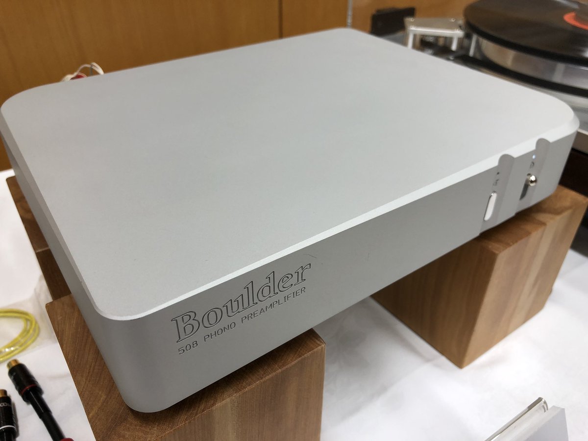 Absolute_Hi_End's tweet photo. Boulder Amplifiers 508 Phono Stage at Tokyo Audio Show 2018 @BoulderAmps #boulderphono #boulder508 https://t.co/6u3QJkcZoy
