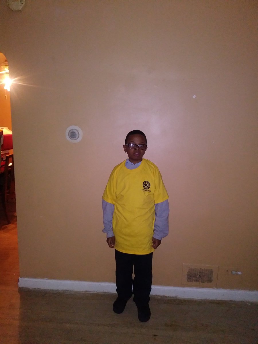 TanikaPMeeks's tweet photo. Tyler has earned him self another golden t shirt.#ElevateChicago https://t.co/D2jaV7HC0c