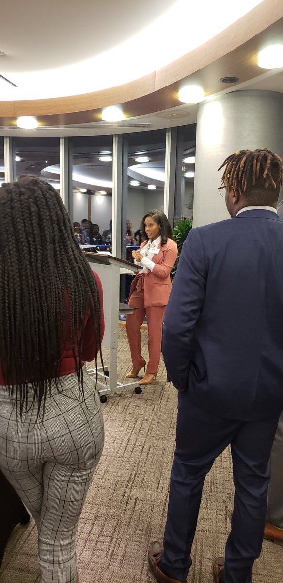 AttyKris's tweet photo. Thank you to @HuschBlackwell for inviting me to speak at their #DiversityReception! I encouraged the law students to remain resilient, always be kind and act with integrity, and to be open minded as they continue their journeys. #WAAL #MinorityLawyers #BlackLawyers #Leaders https://t.co/0x9fBnHmG5