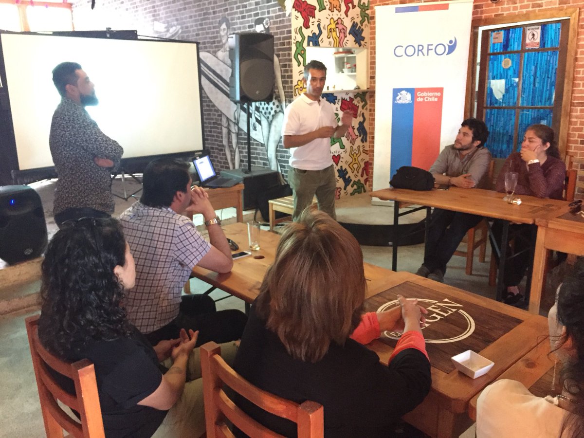 CorfoAtacama's tweet photo. Finalizamos este viernes de la #SemanaDeLaPyme con un Meet Up con emprendedores locales. Gracias al Restobar El Orígen de #Caldera y gracias a quienes participaron hoy por el gran entusiasmo!!! 👏🏼👏🏼👏🏼👏🏼 #PymeMotorDeChile #CorfoEnMovimiento https://t.co/E06mfTSWTD