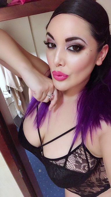 💜 https://t.co/ujKHkYAG1d<a href="/tag/naughtyelf"class="tags"><span>#naughtyelf</span></a>