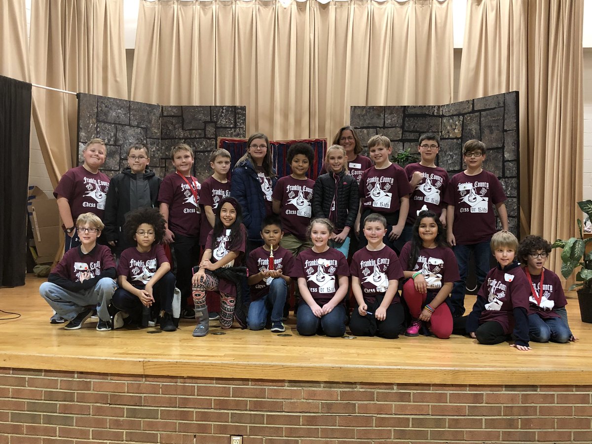 GHillPandapower's tweet photo. Congratulations to GH Beginner Chess Team for winning 3rd place in the Franklin County division chess tournament !!! We also had two students win all three matches and win individual medals!! #Chess #winners #trophy #medals #fcpsva #team #coach https://t.co/miRiz0QcWV