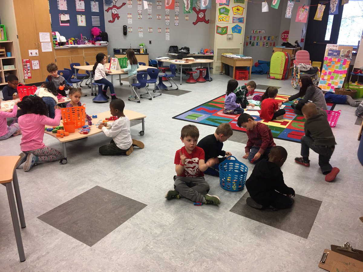 MsValentinewbsd's tweet photo. Miss Boone’s classroom during centers #doherty2020 #wbsd2020 https://t.co/DVnvB6z2vx