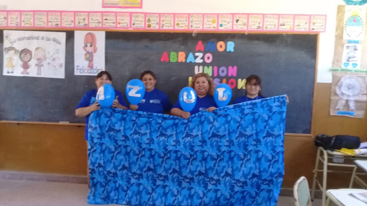 rossana91181462's tweet photo. CAI 16 ARCOIRIS 🌈
UNA SONRISA UN SUEÑO 
#LaGranMareaAzulCPPS 
@aniberruezo @fguillesaavedra @patriciapinasco @RangeonMartin https://t.co/OzaIwxfqCG